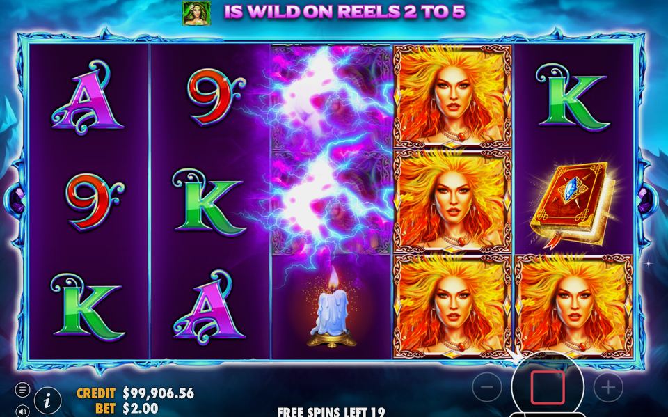 Free Spins Round with wilds on reels 2 to 5